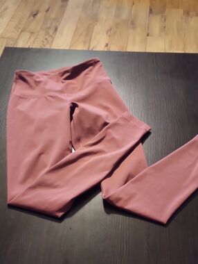 High-Waist Mauve Performance Leggings